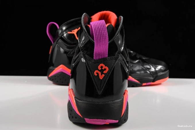 One Kick Black Retro 7 Air Patent 313358-006 Jordan 0802
